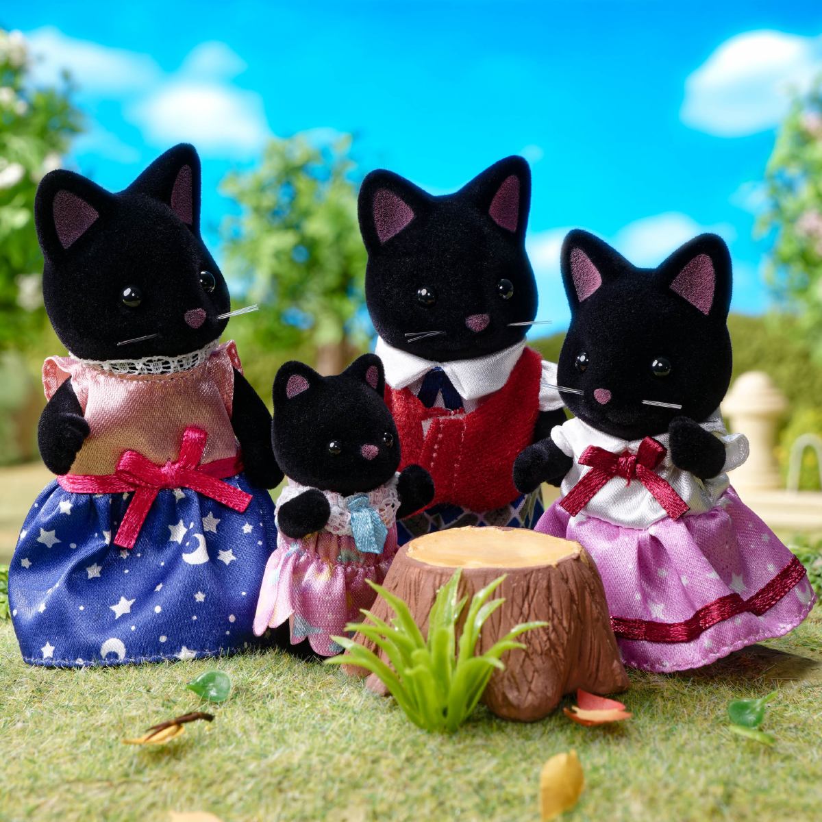 Alternative view of Cat Midnight Family Collection from